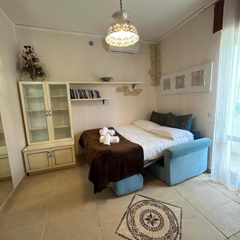 Venetian Style Apartments in Villa - One-Bedroom Apartment - 21