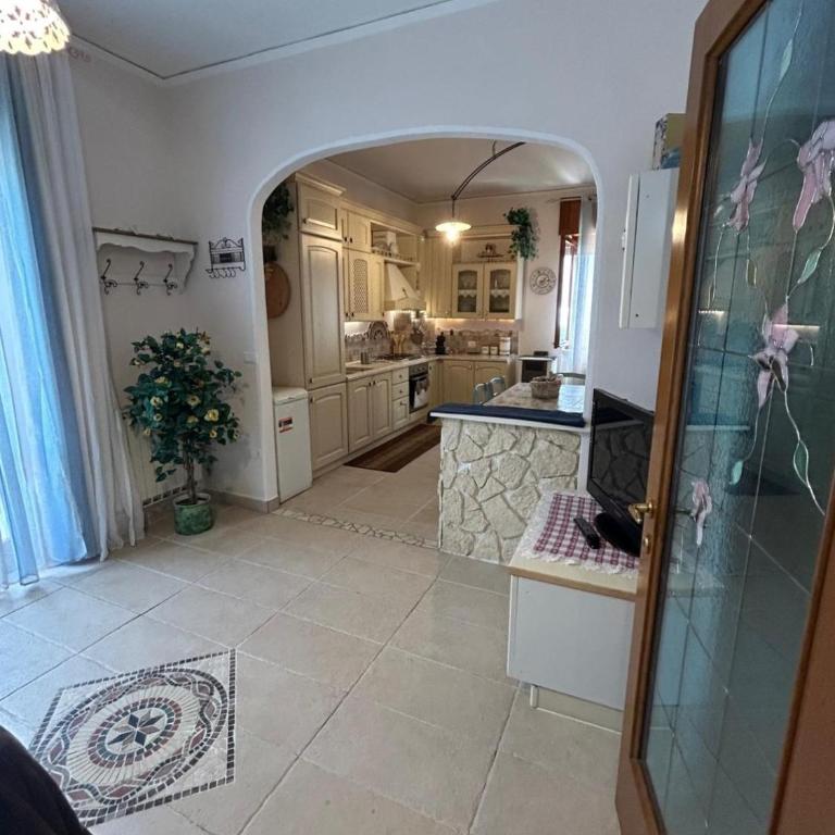 Venetian Style Apartments in Villa - One-Bedroom Apartment - 14