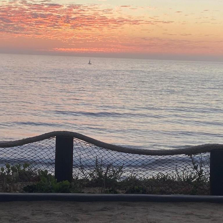 Beachfront Condo with Balcony amazing view - Two-Bedroom Apartment - 8