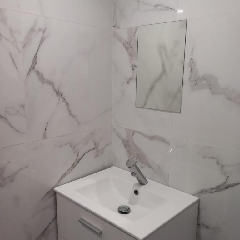 Lourdes 12 Mins Walk to Sanctuary - Apartamento de 2 dormitorios - 5