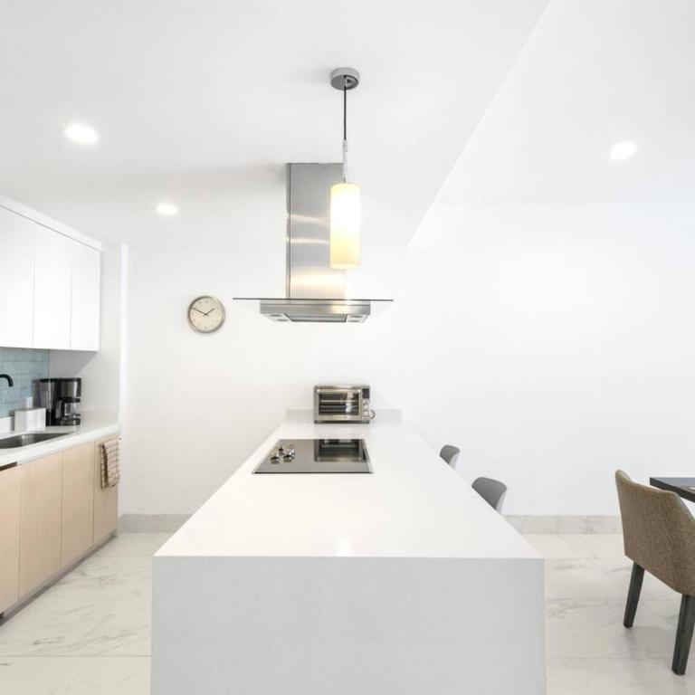 Walk to the beach, great location - Apartamento - 10