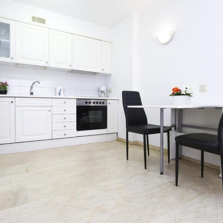 AQUAMARINA A HomeStay By Turismar - Apartment - 4