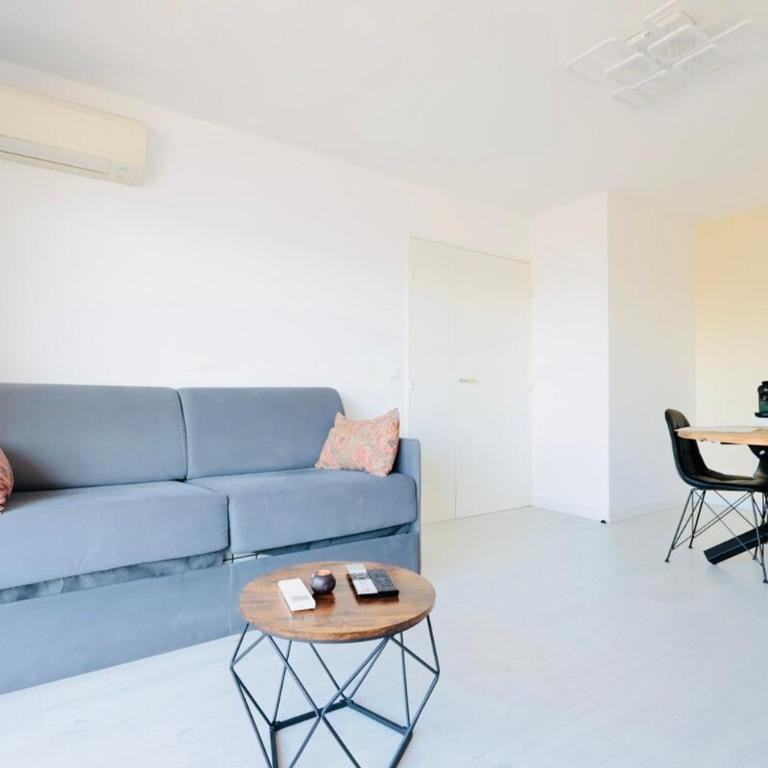 Baies de Juan - Apt 4 Pers - Pool - Air Conditioning - One-Bedroom Apartment - 12