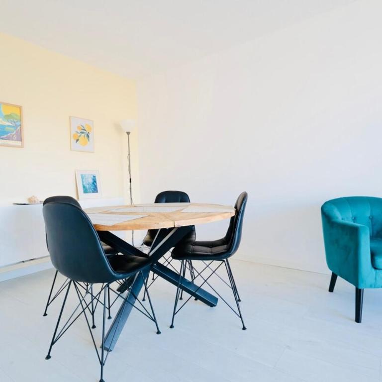 Baies de Juan - Apt 4 Pers - Pool - Air Conditioning - One-Bedroom Apartment - 20