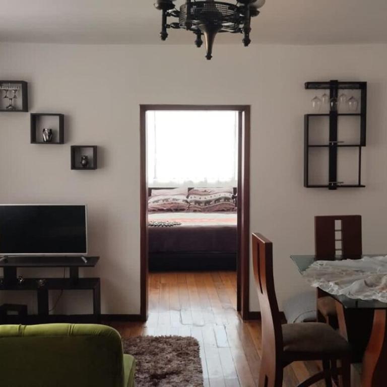Large apartment in Quito's El Bosque sector - Two-Bedroom Apartment - 3