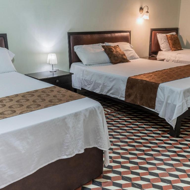 Hotel Cafetto - Quadruple Room - 5