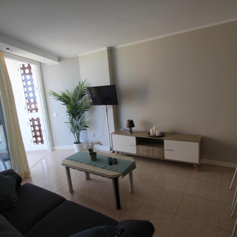 Complejo Torres Yomely Playa de las Américas - Apartment with Sea View - 9