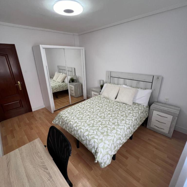 Apartamento Príncipe, playa El Arbeyal - Three-Bedroom Apartment - 4