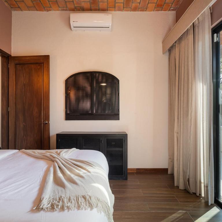 La Doña, 7BR Villa in Colonia Guadalupe, San Miguel de Allende - Villa - 29