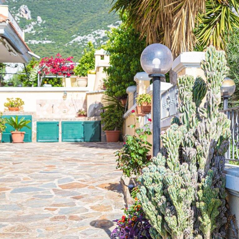 Casa Mannai Cala Gonone - Appartamento con 2 Camere da Letto - 2