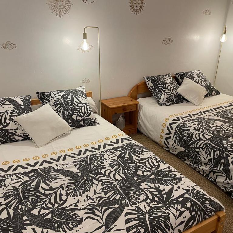 À 900 M de l'entrée du Circuit des 24 heures - Chambre Familiale - 10