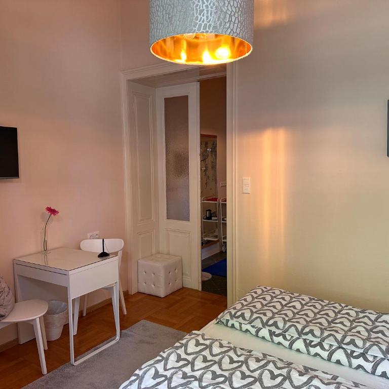 Kristall, Doppelzimmer mit Balkon in Toplage, Zentrum - Doppelzimmer mit Balkon - 5