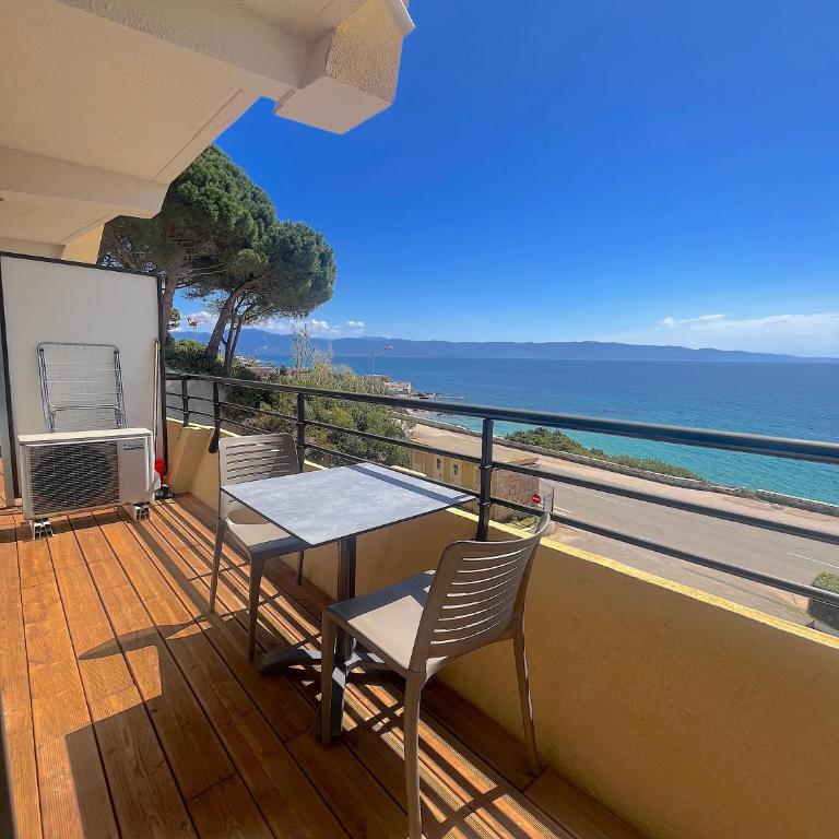 L'AZUR des calanques - T2 avec Piscine Chauffée & Vue Mer Exceptionnelle- Parking & Wifi - Appartement 1 Chambre - 5