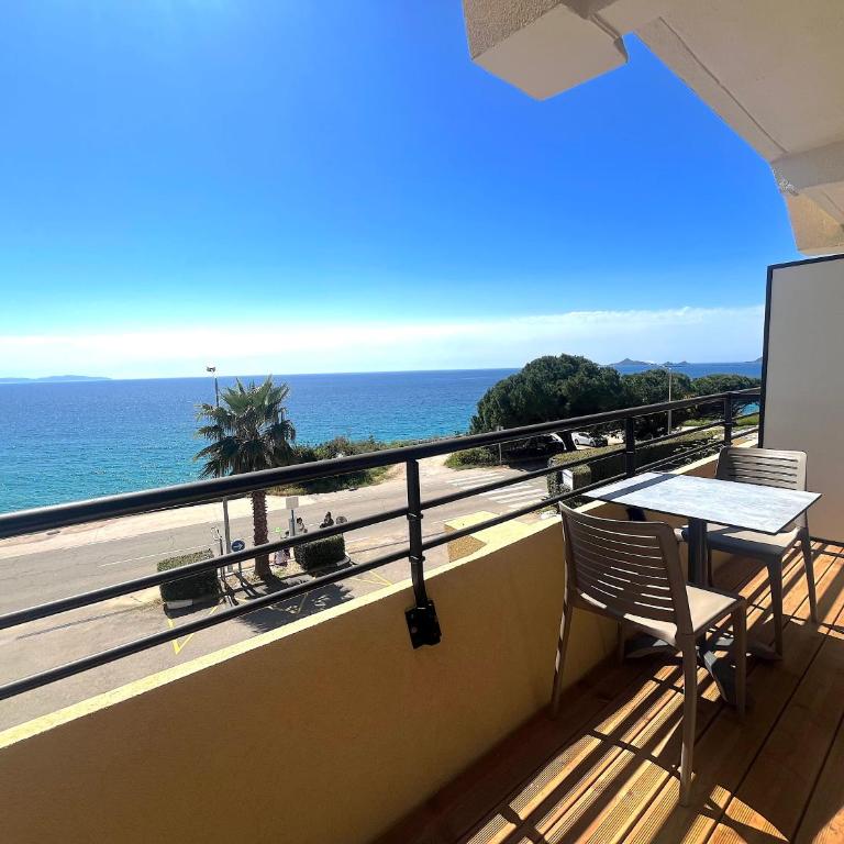L'AZUR des calanques - T2 avec Piscine Chauffée & Vue Mer Exceptionnelle- Parking & Wifi - Appartement 1 Chambre - 12