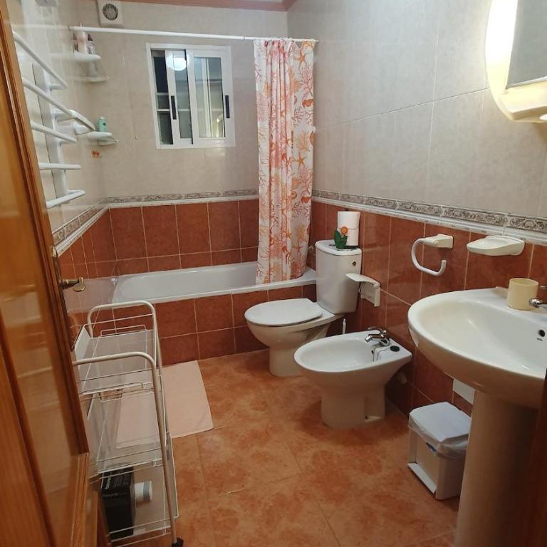 Apartment house Sungrila, 3 rooms and terrace - Apartamento de 2 dormitorios - 25