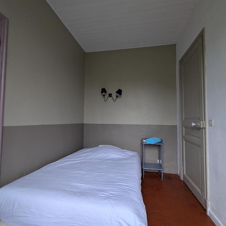 Maison de famille entre mer & collines - Charme, citronniers et tranquillité - accès marche et sentier 3 min - Maison 4 Chambres - 25