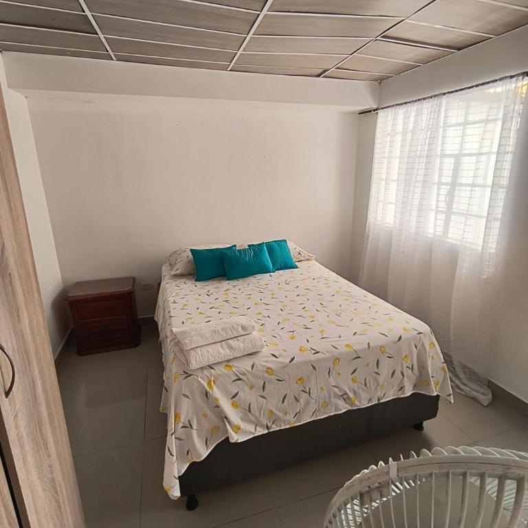 Acogedor y amplio apartamento - Three-Bedroom Apartment - 10