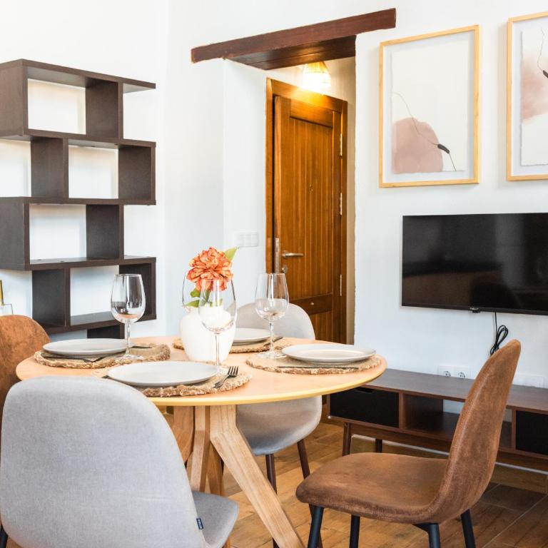 - Apartamento en el corazón de Granada - QH Correo Viejo - Apartment with Terrace - 5