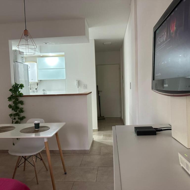 Estudio a metros de Boulevard Oroño - Apartamento de 2 dormitorios - 10