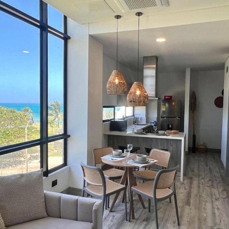Exclusive Almare cerca a playas - Deluxe One-Bedroom Apartment with Ocean View - 1