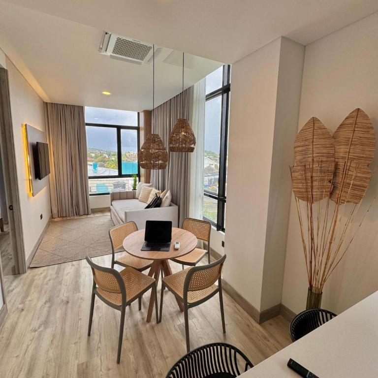Exclusive Almare cerca a playas - Deluxe One-Bedroom Apartment with Ocean View - 12