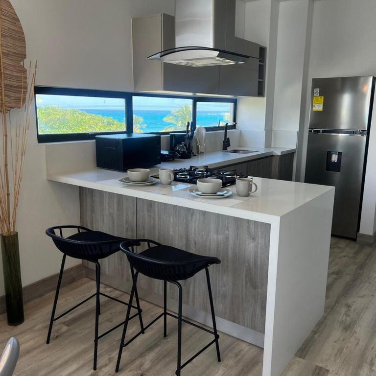 Exclusive Almare cerca a playas - Deluxe One-Bedroom Apartment with Ocean View - 18