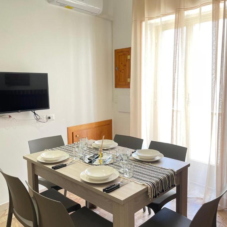 Nicole's House - Three-Bedroom Apartment - 8
