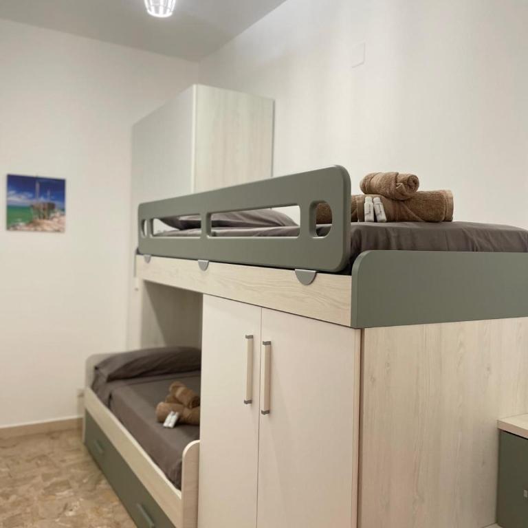 Nicole's House - Three-Bedroom Apartment - 15
