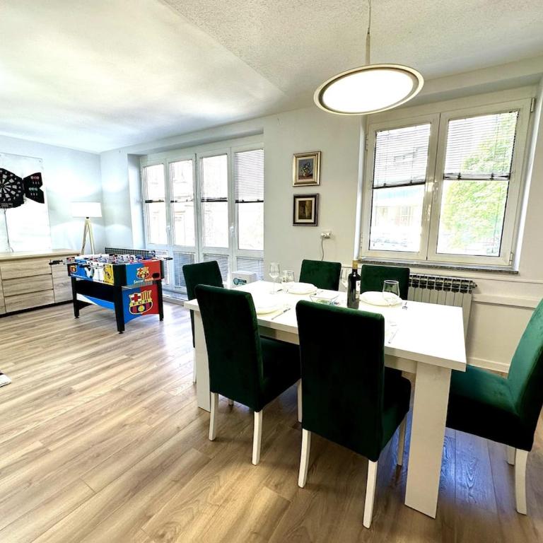 Chill & Play Apartment with Garage - Apartman sa 2 Spavaće Sobe - 23