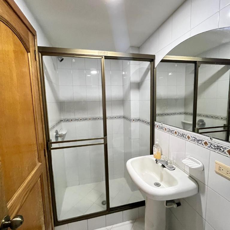 Maravillosa Vista al Mar en El Peñon del Rodadero - Apartamento de 2 dormitorios - 11