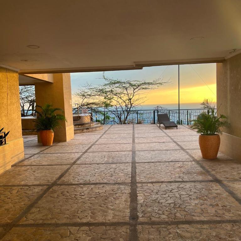 Maravillosa Vista al Mar en El Peñon del Rodadero - Apartamento de 2 dormitorios - 30