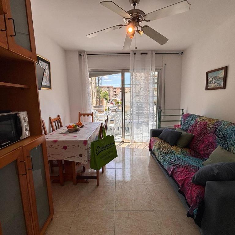 Roca Maura 110 - L'Estartit, Centro - ES-323-93 - Apartment - 4