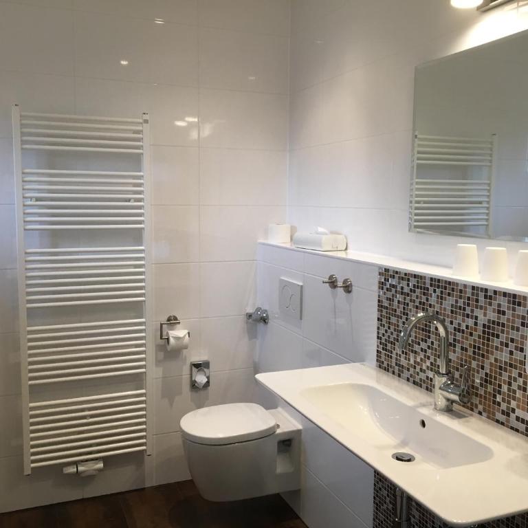 Hotel Villa Solln - free parking - Studio mit Terrasse - 11