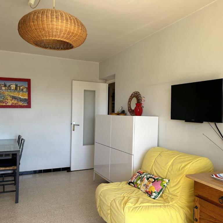 Appartement 2P à Bormes-les-Mimosas avec accès piscine - FR-1-251-859 - Appartement - 4