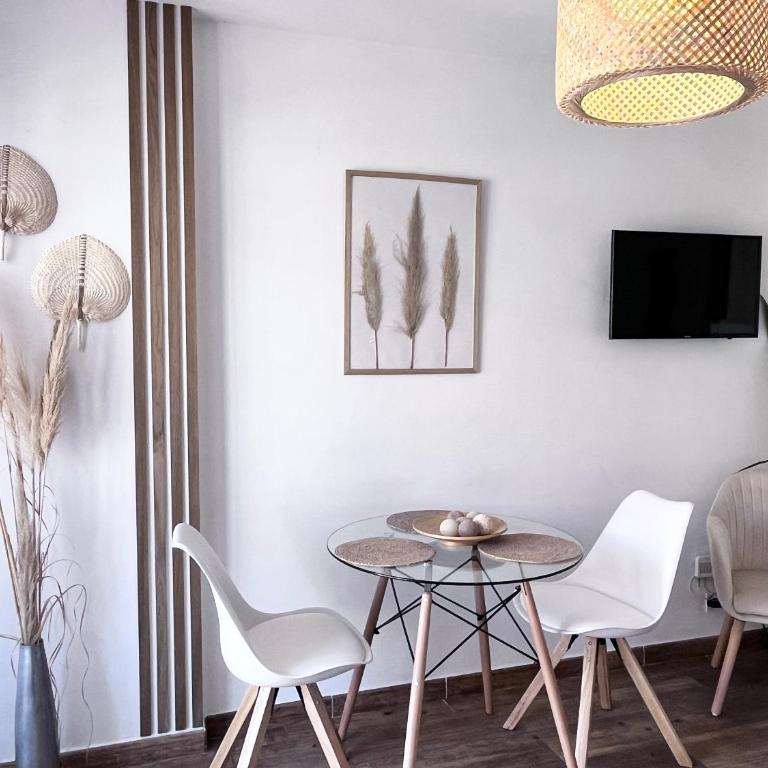 Style & comfort in Benalmádena - Pool available seasonally - Estudio con balcón - 10