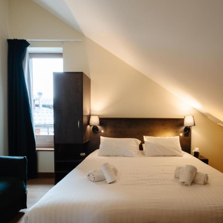Hostellerie du Petit Saint Bernard - Chambre Triple Standard - 3