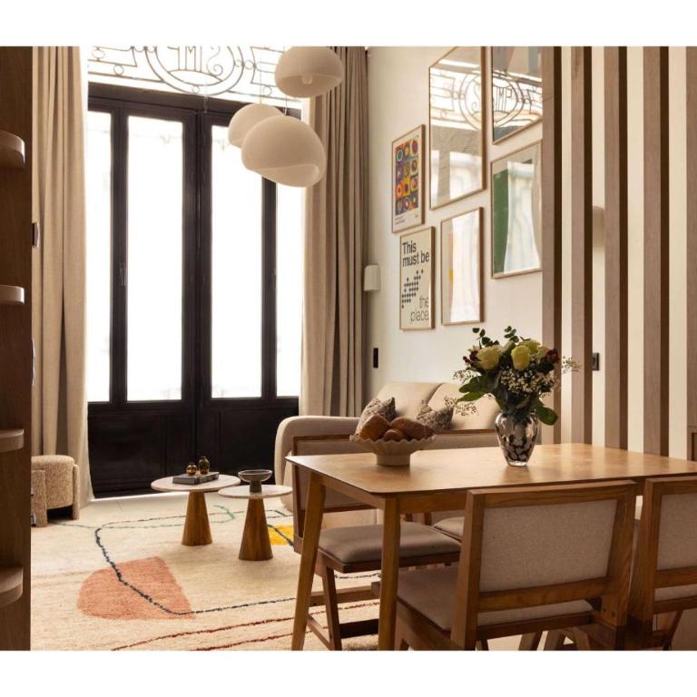 Résidence Le Marais - Classic One-Bedroom Apartment with King Bed - 16