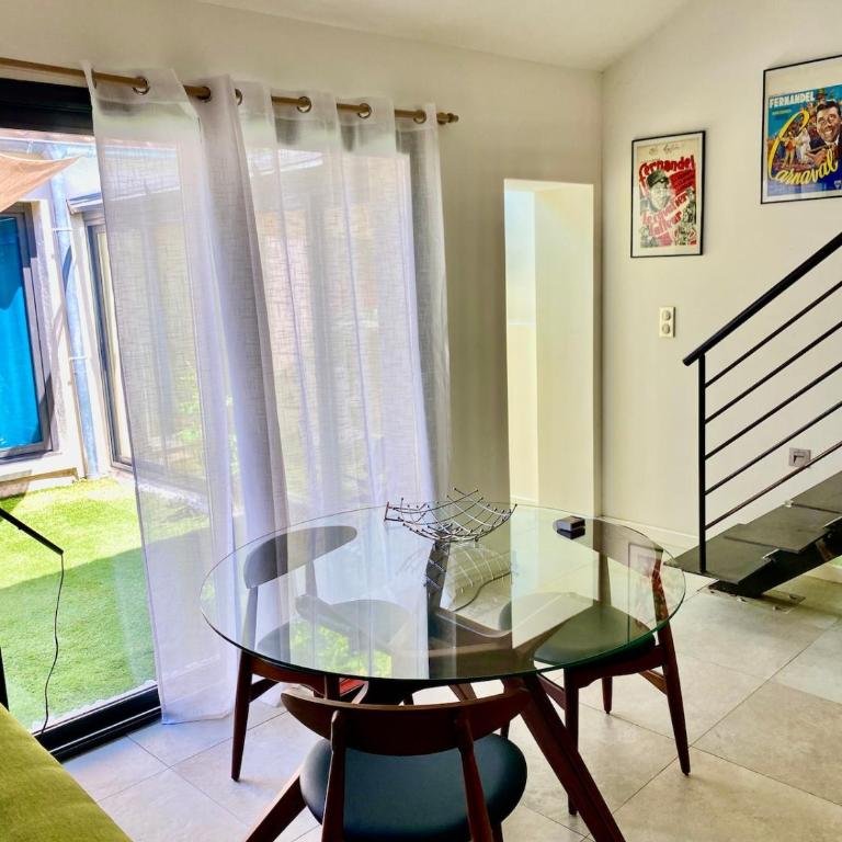 Atypical 5-person house with patio, downtown, air-conditioning - Maison 3 Chambres - 13