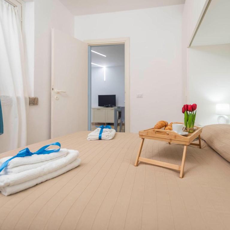 Rotondo Dream Suite with Shared Pool - Two Bedroom Apartment with Private Garden - 16