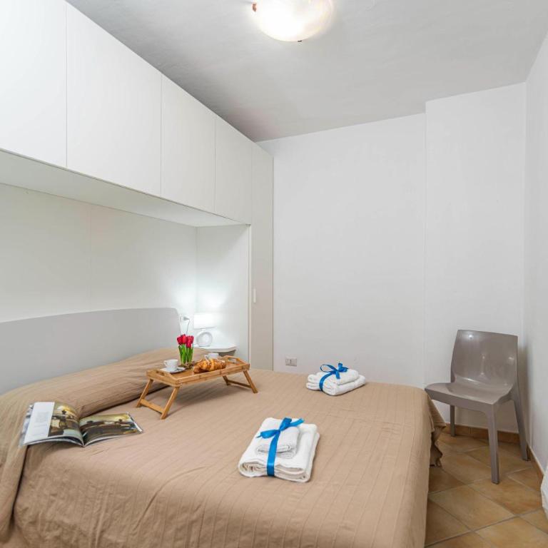 Rotondo Dream Suite with Shared Pool - Two Bedroom Apartment with Private Garden - 11