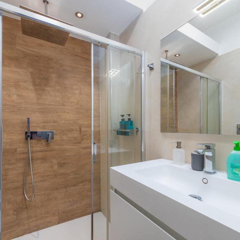 Chic Suite near the center-wifi,comfort,parking - Appartamento con 1 Camera da Letto - 12