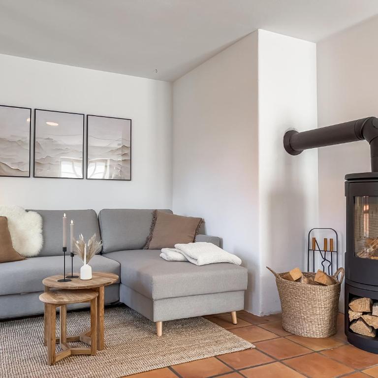ALPINESTAY #1 - Apartment für 6 - Bergblick, Balkon, Kamin, Kino, Yoga, Parkplatz - Apartment mit 2 Schlafzimmern - 31