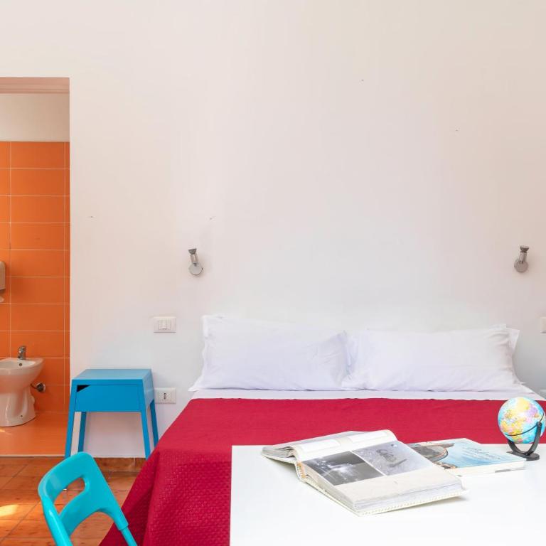 A Casa di Amici - Camera Tripla con Bagno Privato - 5