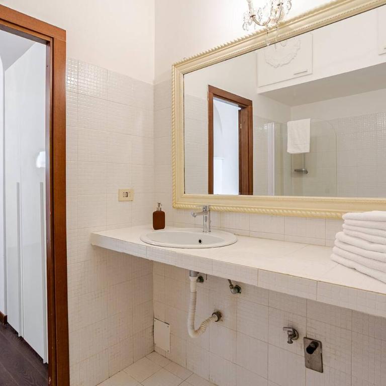 Fontana di Trevi a 2 passi - Appartamento con 3 Camere da Letto - 4
