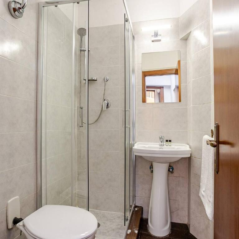 Fontana di Trevi a 2 passi - Appartamento con 3 Camere da Letto - 13
