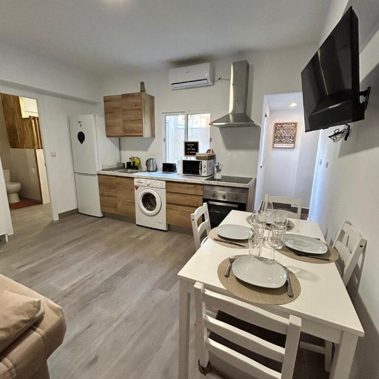 A pasos del mar, 4 habitaciones, AC y reformado - Apartamento - 1