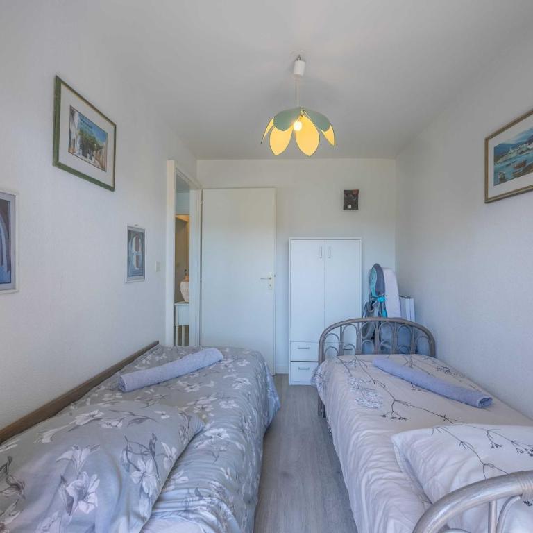 Apartment with parking and balcony near the beach - Two-Bedroom Apartment - 5