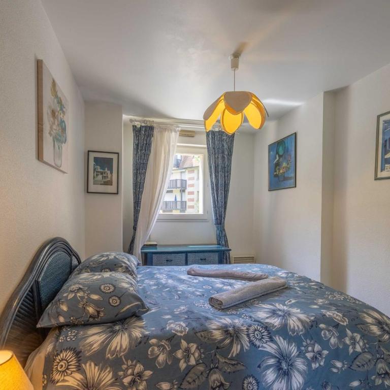 Apartment with parking and balcony near the beach - Two-Bedroom Apartment - 12