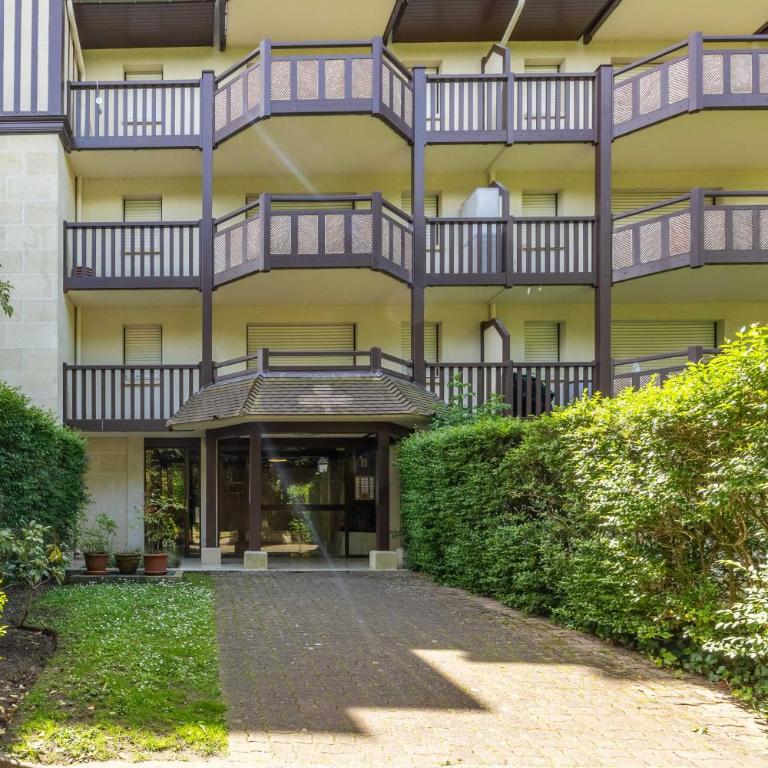 Apartment with parking and balcony near the beach - Two-Bedroom Apartment - 15