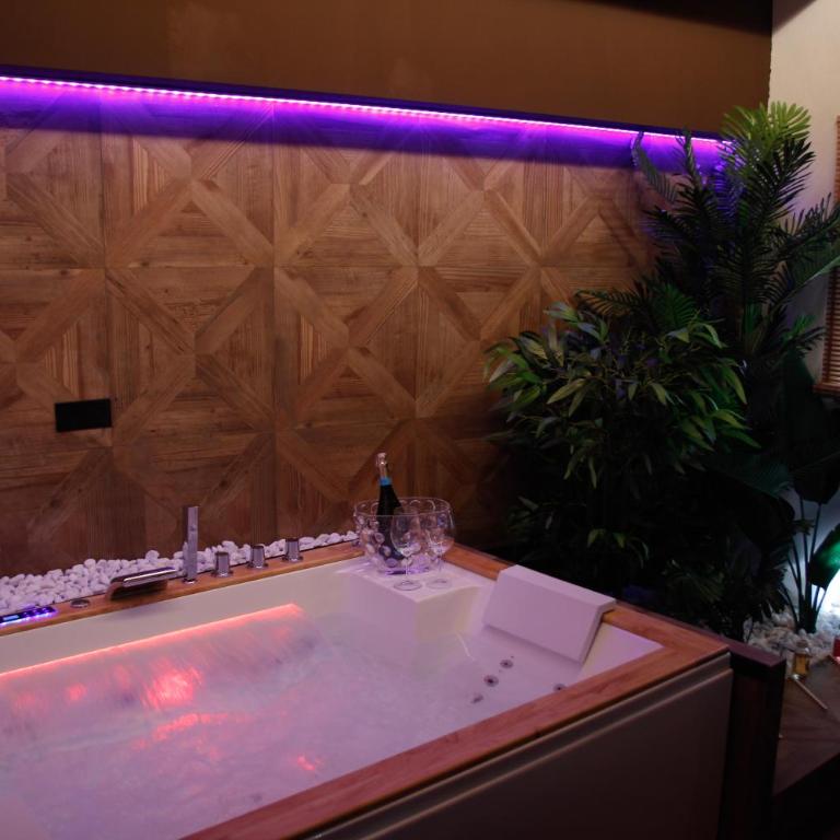 Spera Luxury Palermo & SPA - Suite with Spa Bath - 8